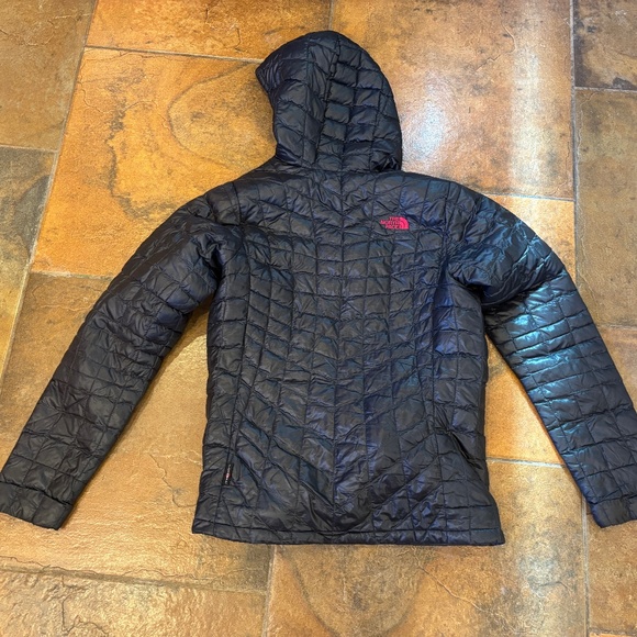 Women’s black north face jacket - Picture 2 of 5